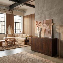 Dressoir Brussel Brown, stijlvol bruin mangohout dressoir met drie deuren