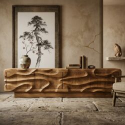 Uniek TV Dressoir Nyawa van massief teakhout met uniek handsnijwerk.