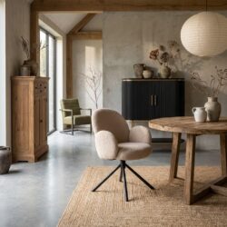 Imola armstoel in beige met Ascot 12 stof en zwarte coating, Japandi stijl