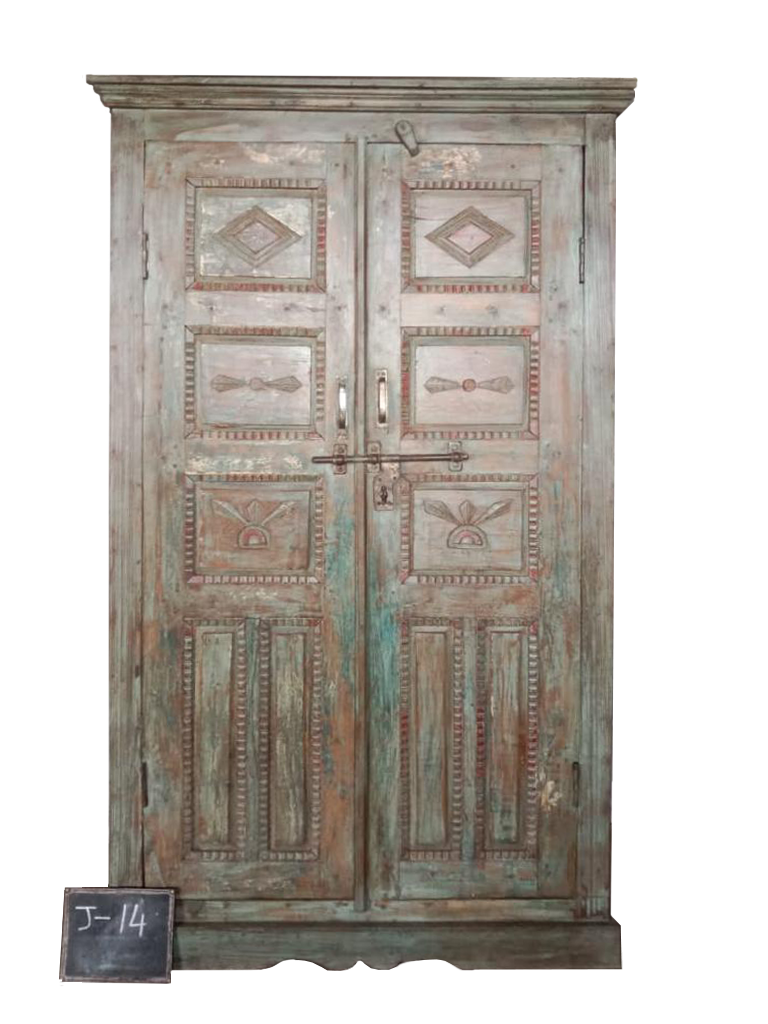 Detail van de bewerkte deuren van de Indiaanse houten kast