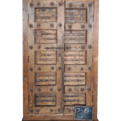 Detail van de textuur van de houten kast India J15