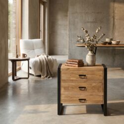 Ladenkast Britt in mangohout met zwarte metalen frame en handgreep