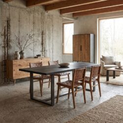 Mincio eetkamertafel met rechthoekige vorm en landelijk modern design in bruin eikenhout