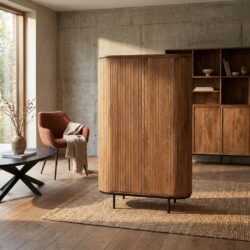 Noor 150cm kast in natuurlijk hout met zwarte afwerking