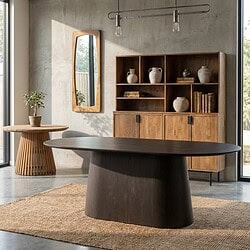 Novero espresso eetkamertafel in eikenhout fineer met afgeronde vorm en bruine kleur