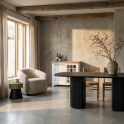 Rivello eetkamertafel, Deens ovaal, zwart, hotelstijl