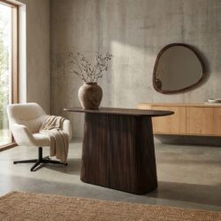 Salvator Walnut 140cm ovale tafel met middenpoot in bruin mangohout