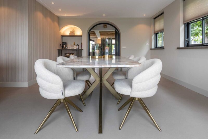 Eettafel Bottega Blush beige danish oval detail blad