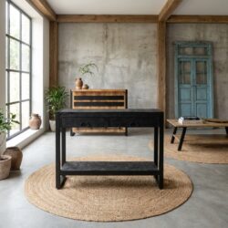 Sidetable Britt Zwart, mango hout en staal, tijdloos design