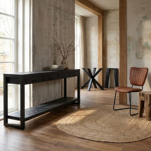 Beistelltisch Britt Schwarz, Mangoholz und Stahl, zeitloses Design