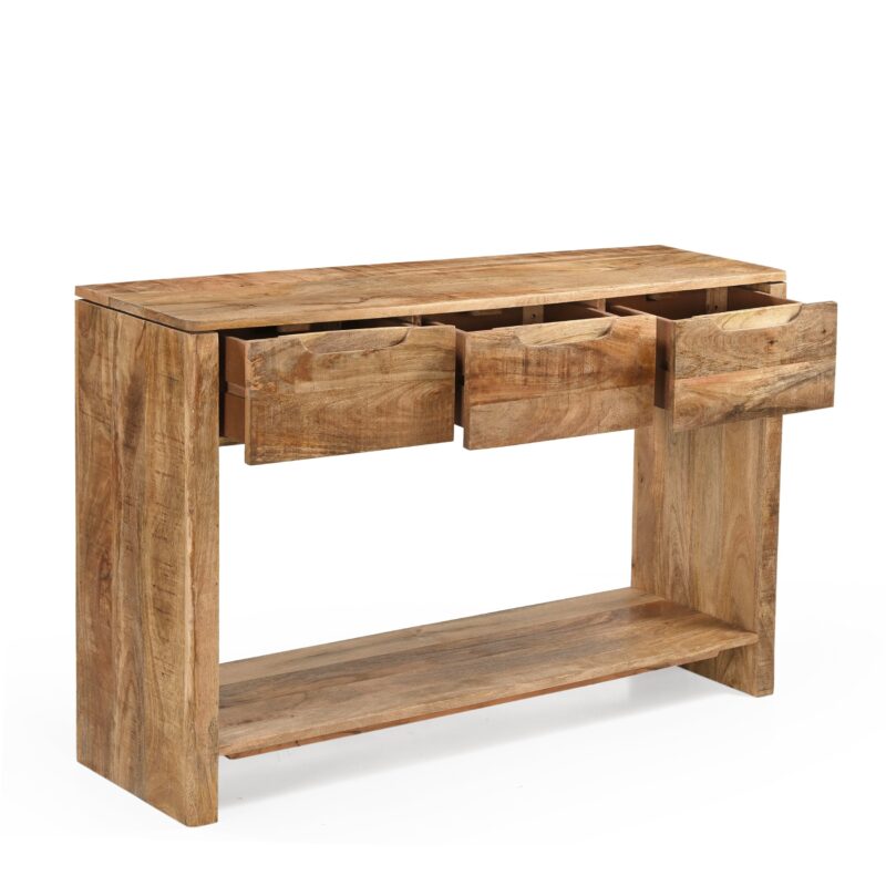 Bijzettafel mangohout in interieurruimte