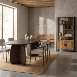 Ovale eettafel Trevor 220cm in bruin mangohout met afgelakte afwerking