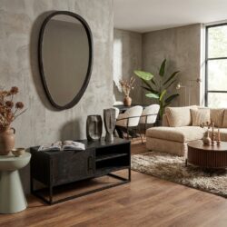 Tv meubel Denver Black met één deur en open vak, massief mangohout en zwarte lak