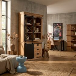 Vitrinekast Fresno, mangohout, lichte finish, zwart metaal, moderne interieur