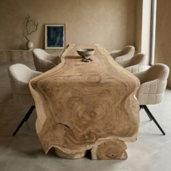 Unieke waterval boomstamtafel suarhout 290cm