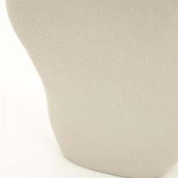 Aizu beige hanglamp zijaanzicht met strakke gecoate ijzeren afwerking