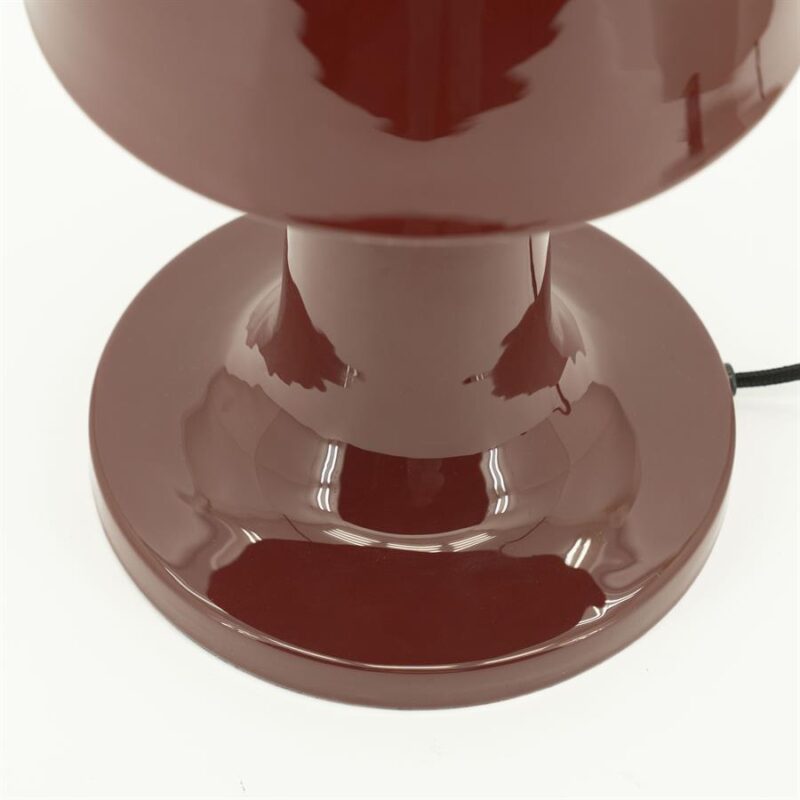 Alvo burgundy ijzeren lamp close-up van textuur en glazuur afwerking