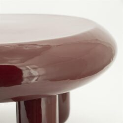 Burgundy Balloon salontafel van gepoedercoat ijzer in modern interieur