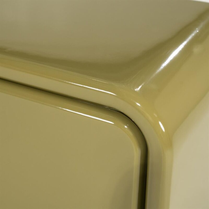Close-up van de high gloss groene afwerking van dresser Gubby