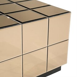 Moderner goldfarbener Spiegelschrank mit schwarzem Sockel, perfekt für ein stilvolles Badezimmer oder Schlafzimmer. Hochwertige Verarbeitung und elegantes Design für einen luxuriösen Look.