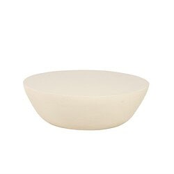 Elegante, weiße Keramikschale von Mokana, perfekt zum Servieren oder als Dekoration, mit einem klaren und modernen Design.