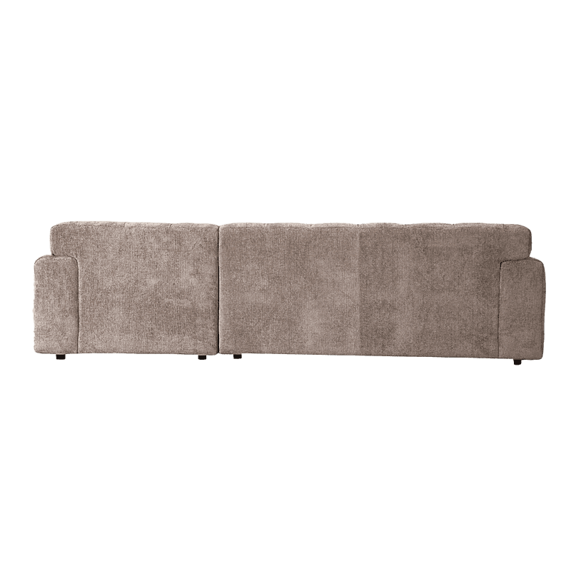 Sofa von Mokana Möbel aus beigem Stoff, modern und bequem.