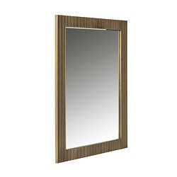 Elegante houten spiegel van Mokana Meubelen met een gestreepte rand, perfect voor moderne interieurs en functioneel gebruik in de slaapkamer of hal.