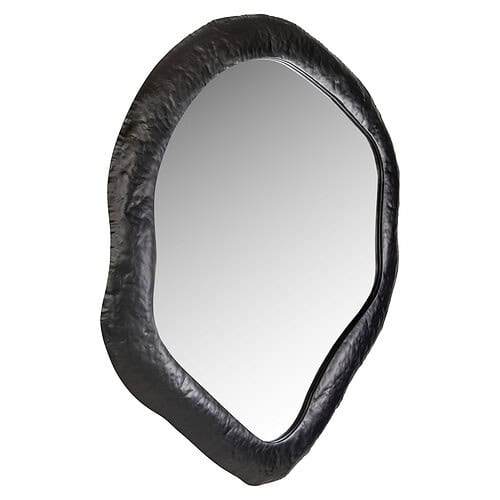 Moderne zwarte spiegel Babet met een unieke, organische vorm, perfect voor een stijlvolle en eigentijdse interieuraccent. Gemaakt van hoogwaardige materialen voor een duurzame uitstraling.