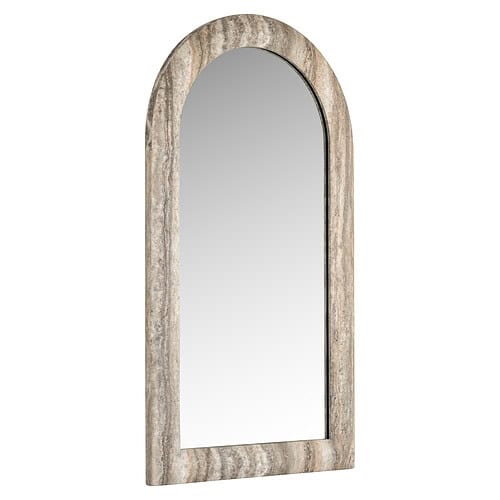 Spiegel Calvo met een frame in grijs faux travertijn, perfect voor moderne interieurs en decoratie. Een stijlvolle en functionele spiegel die ruimte en licht toevoegt aan elke kamer.