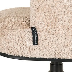 Comfortabele Cheyenne eetkamerstoel in beige met zachte bekleding en draaibaar ontwerp, perfect voor een stijlvolle en gezellige eethoek.