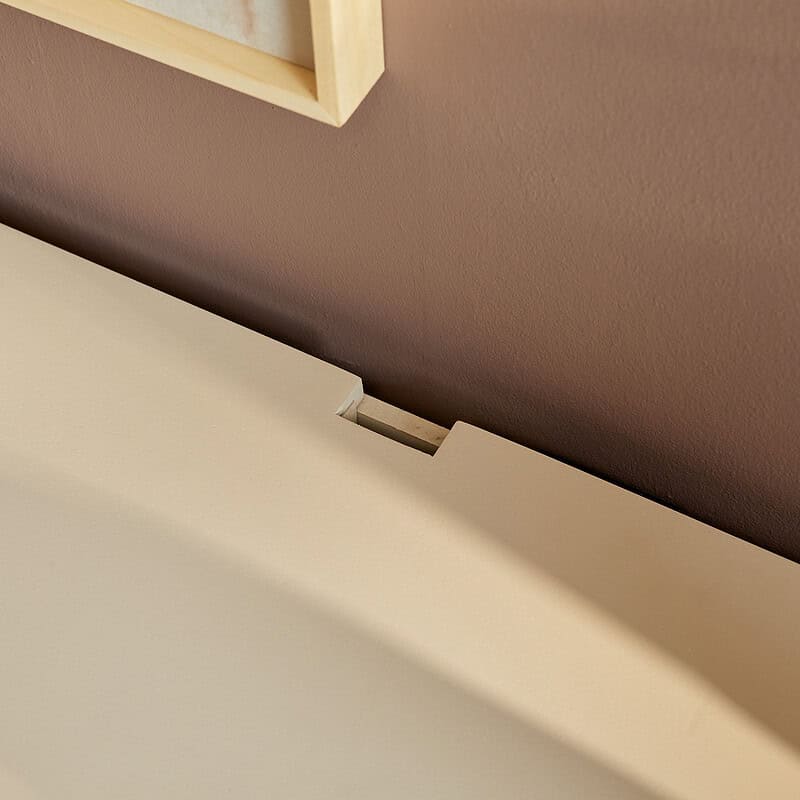 Modern zwevend tv meubel in zandkleur met mangohouten afwerking, 280 cm breed, perfect voor een strakke en functionele woonkameropstelling.