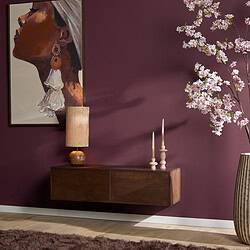 Zwevend tv meubel in bruin mangohout, 120 cm breed, modern en functioneel design voor een stijlvolle woonkamer.