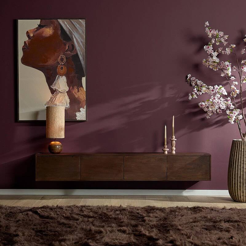 Modern zwevend tv meubel van mangohout in bruin, 200 cm breed, perfect voor een eigentijdse woonkamer.