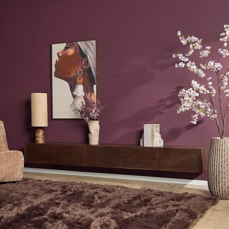 Modern zwevend tv meubel van mangohout in bruin, 280 cm breed, perfect voor een eigentijdse woonkamer.