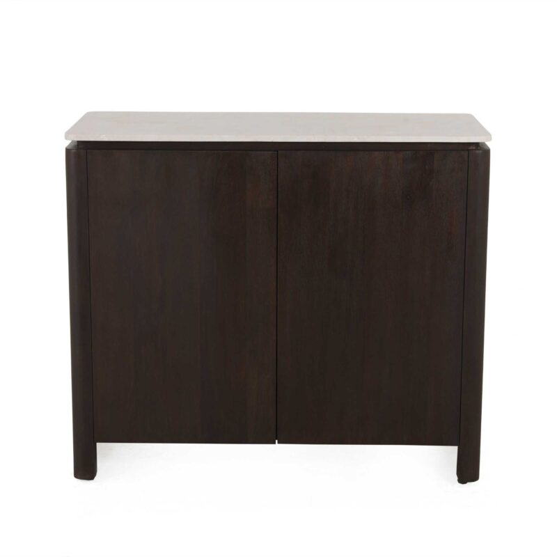 Detail beige marmeren bovenblad Dallas dressoir met natuurlijke textuur