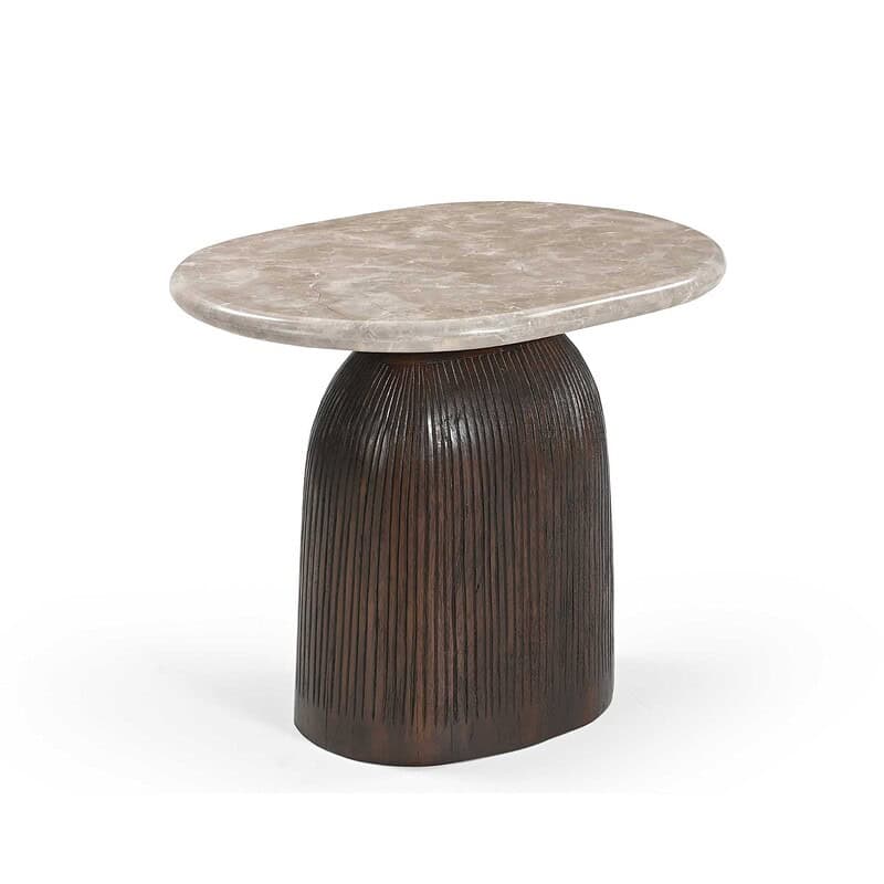 Bijzettafel Noel van Mokana met een marmeren blad en een houten onderstel, perfect voor moderne woonruimtes.