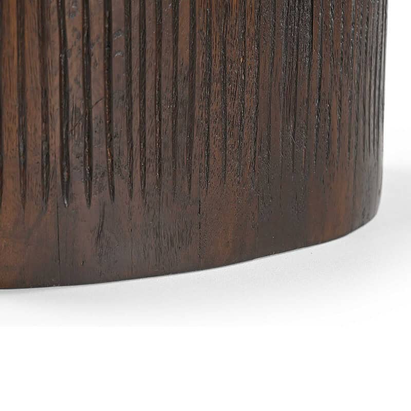 Moderne houten bijzettafel Noel van 60 cm hoog, perfect voor woonkamer of slaapkamer, met een stijlvolle afwerking en natuurlijke houtstructuur.