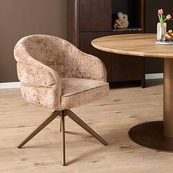 Comfortabele eetkamerstoel Bella in Cinnamon met bronzen poot en armleuning, perfect voor een stijlvolle en gezellige eethoek.