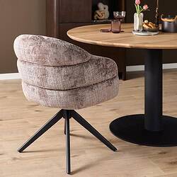 Comfortabele eetkamerstoel Bella in Clay stof met zwarte poot, armleuning en modern design, perfect voor een stijlvolle eetkamer.