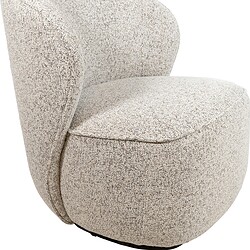 Moderne Mokana fauteuil met zachte, gebroken witte bekleding, perfect voor een stijlvolle en comfortabele zithoek.
