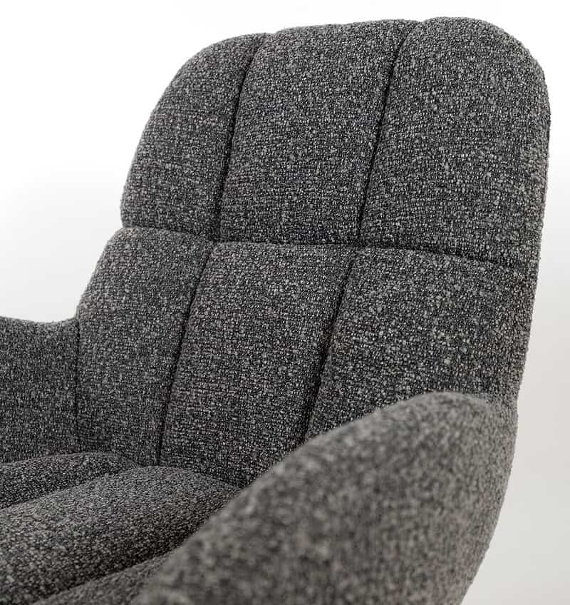 Moderne Mokana fauteuil met comfortabele bekleding en ergonomisch ontwerp, perfect voor stijlvolle woonruimtes.
