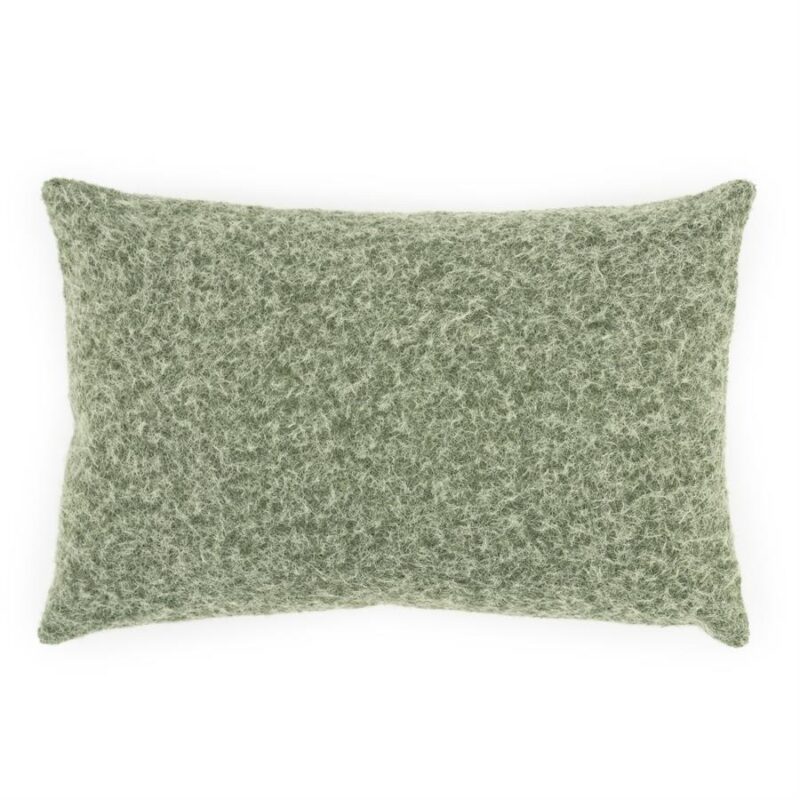 Groene kussen met zachte, geweven textuur, perfect voor een gezellige en natuurlijke uitstraling in huis.