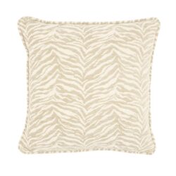 Luxe sierkussen met zebra print in beige en wit, perfect voor moderne en natuurlijke interieurstijlen. Gemaakt van hoogwaardige materialen voor comfort en duurzaamheid.