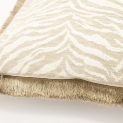 Detail van een Mokana meubel met beige en witte zebra patroon stof, perfect voor moderne interieurdecoratie.