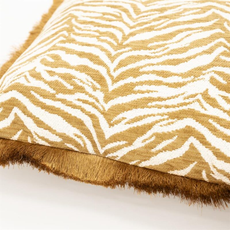 Luxe sierkussen met zebrastijl patroon in beige en wit, perfect voor moderne interieurdecoratie. Gemaakt van hoogwaardig textiel met zachte vulling voor comfort en stijl.