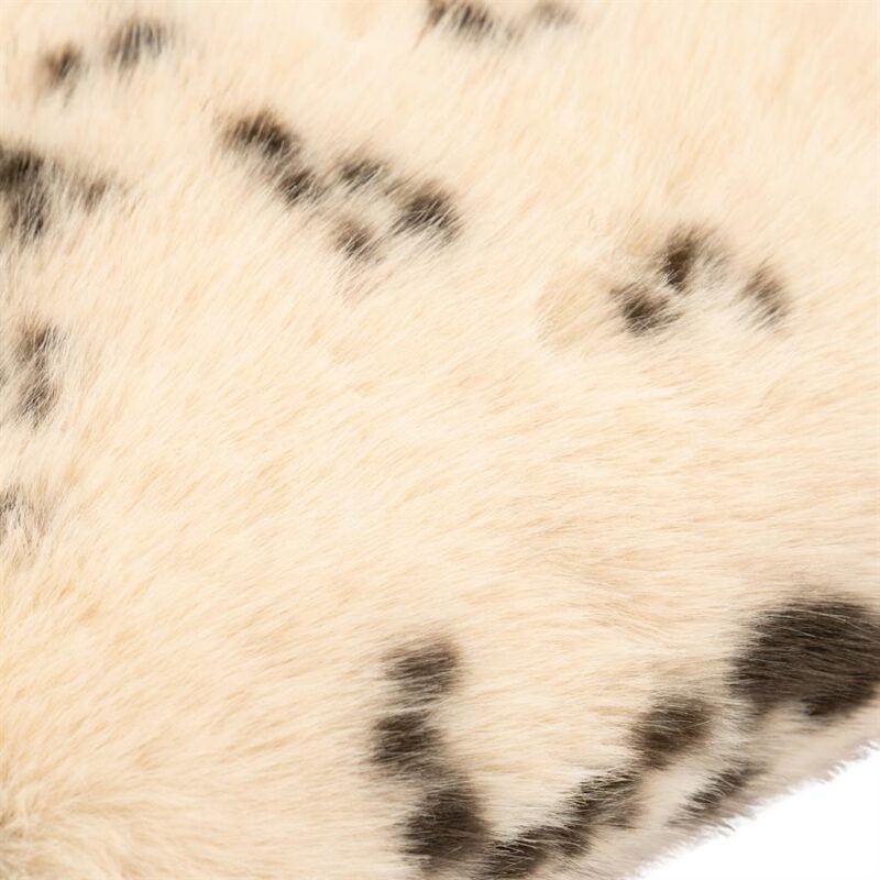 Detail van een zebra vacht met witte en zwarte strepen, geschikt voor meubelstoffen en decoratie.