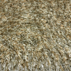 Hoekperspectief Love Shaggy beige hoogpolig vloerkleed zacht polyester