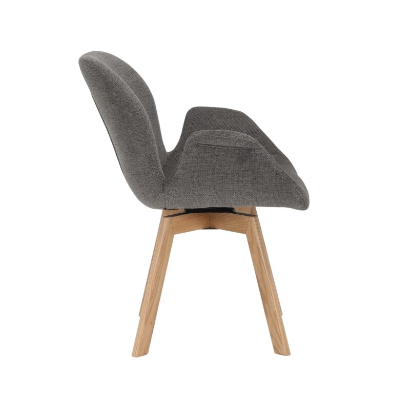 Eetkamerstoel Jesse antraciet in modern interieur aan eettafel met twee stuks