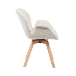 Draaibare eetkamerstoel Jesse beige in modern interieur aan eettafel