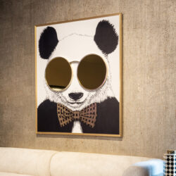 Zijaanzicht wall art panda in goud en zwart met textuurdetail